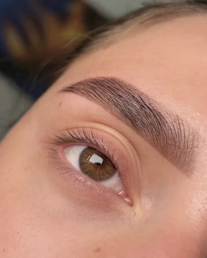Vica Beauty Iasi - realizari sprancene perfecte